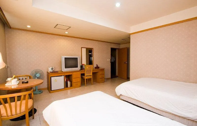 Angel Hotel Busan 3*,